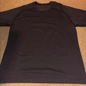 Lululemon men’s shirt. Size M.